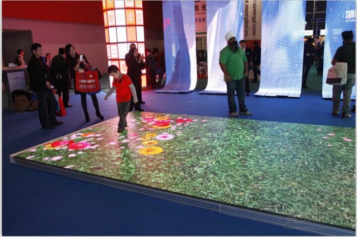 互动型LED地砖显示屏